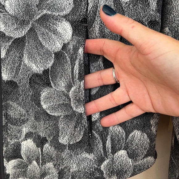 Athleta Salutation Floral Textured Jacket Women’s Small - Picture 6 of 12